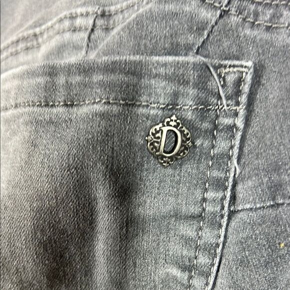 Democracy Gray Skinny Jeans with Contemporary Style - Picture 5 of 10